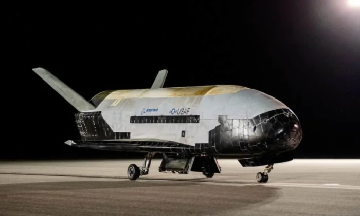 Секретный космоплан США X-37B вернулся на Землю, побив рекорд пребывания на орбите