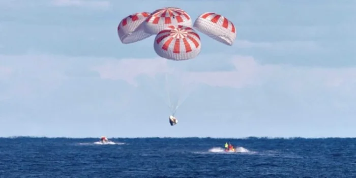 SpaceX купила разработчика парашютов для космических миссий