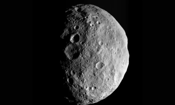 Моделирование JPL раскрыло тайну каналов на Весте