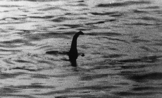 Снимки Лохнесского чудовища? Фотоловушка, пролежавшая на дне озера 55 лет, всплыла на поверхность