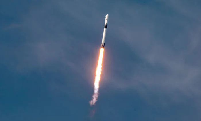 SpaceX успешно вывела на орбиту 60 спутников Starlink